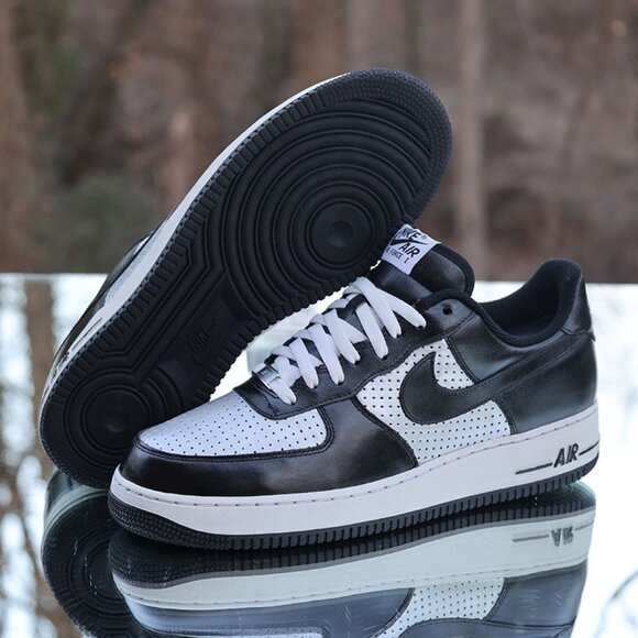 Nike Air Force 1 Low Metallic Silver 2009 - Picture 6 of 13